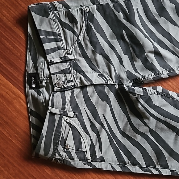 HUDSON Collin Skinny Jeans Grey Black Zebra Print Low-rise Flap Pocket, 27 NWOT - Picture 5 of 15